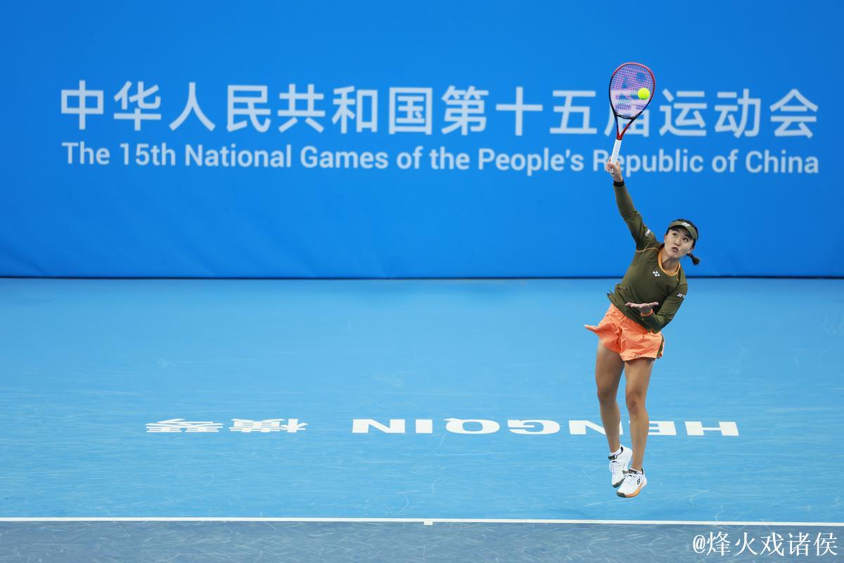 朱琳代表安徽队夺得十五运会网球女单冠军