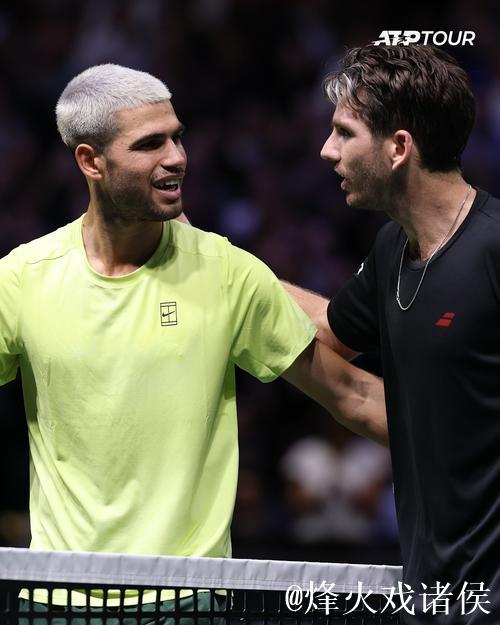 ATP巴黎大师赛：阿尔卡拉斯1-2惜败诺里 无缘16强