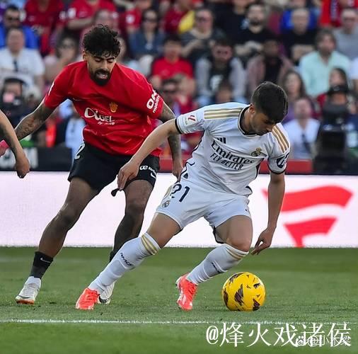 塞维利亚4-0大胜皇家奥维耶多,埃朱克、巴蒂斯塔-门迪破门 塞维利亚4-0大胜皇家奥维耶多,埃朱克、巴蒂斯塔-门迪破门